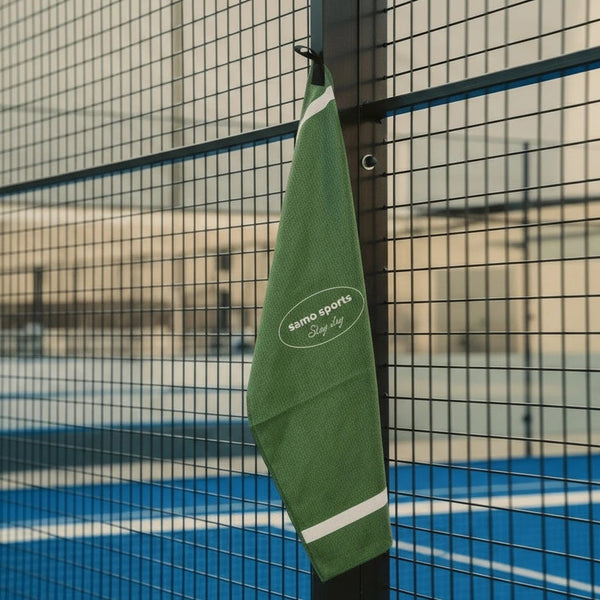 “Stay Dry” Padel Towel with Magnet
